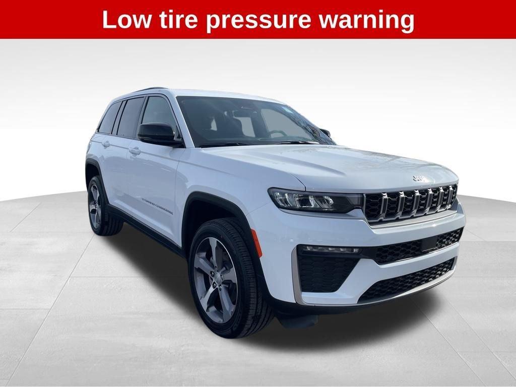 new 2026 Jeep Grand Cherokee car, priced at $42,813