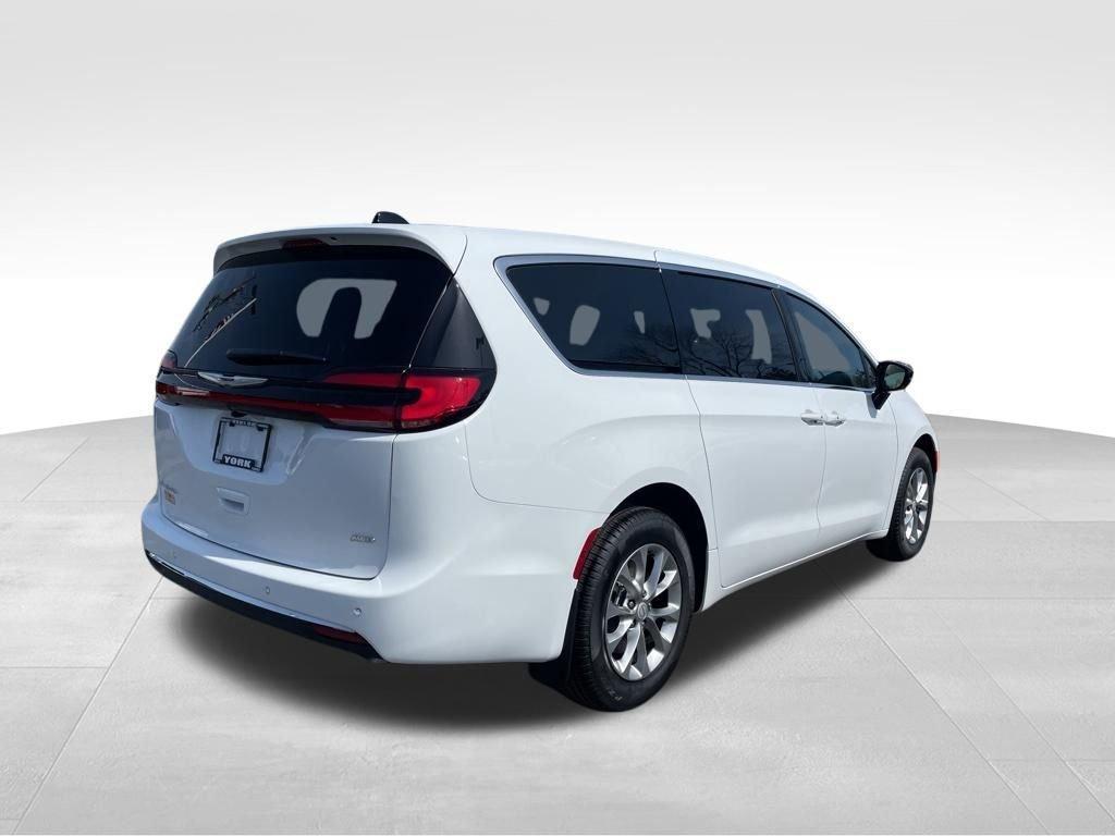 new 2026 Chrysler Pacifica car, priced at $48,616