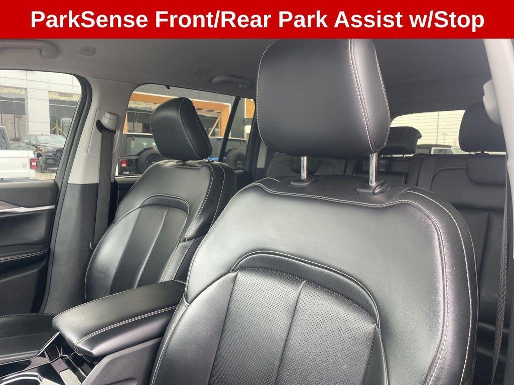 used 2023 Jeep Grand Cherokee car, priced at $28,998