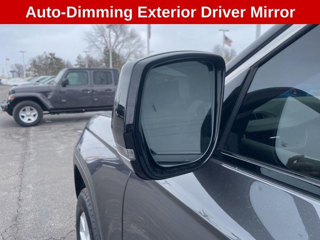 used 2023 Jeep Grand Cherokee car, priced at $28,998