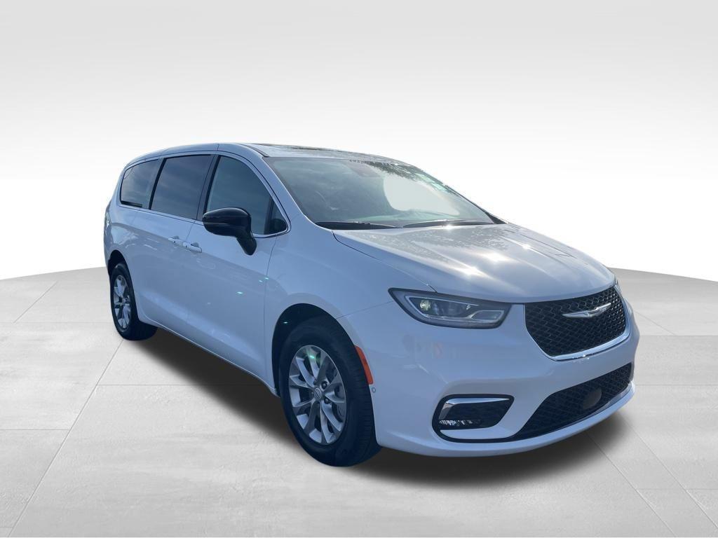 new 2026 Chrysler Pacifica car, priced at $44,852