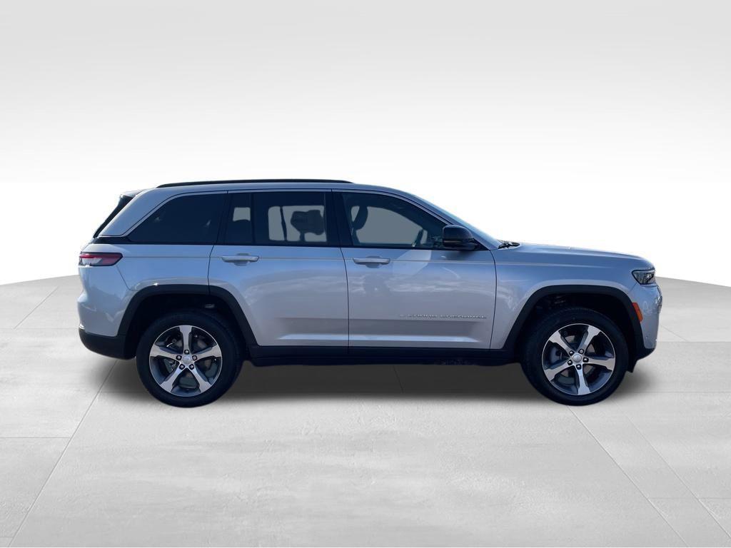 new 2026 Jeep Grand Cherokee car, priced at $48,314