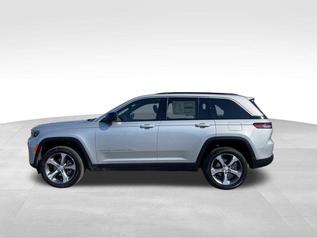new 2026 Jeep Grand Cherokee car, priced at $48,314