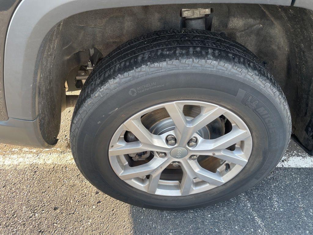 used 2021 Jeep Grand Cherokee L car, priced at $26,500