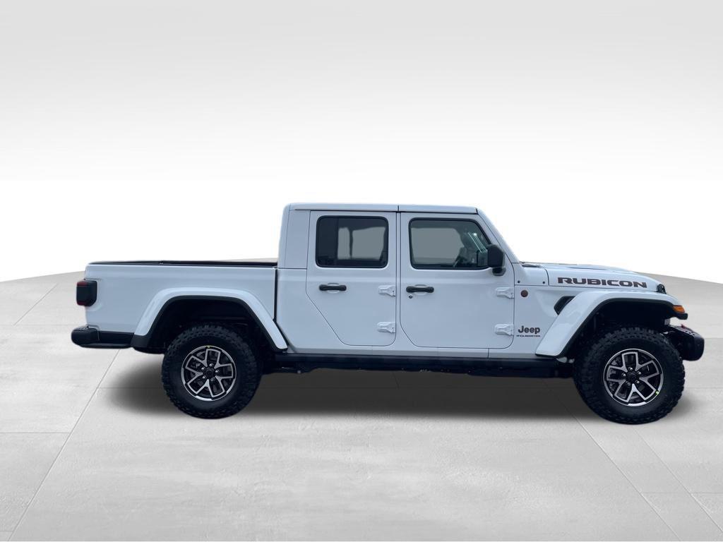 new 2026 Jeep Gladiator car, priced at $61,005