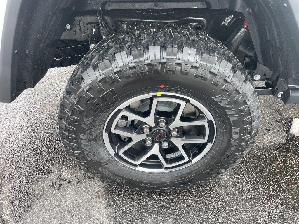 new 2026 Jeep Gladiator car, priced at $61,005