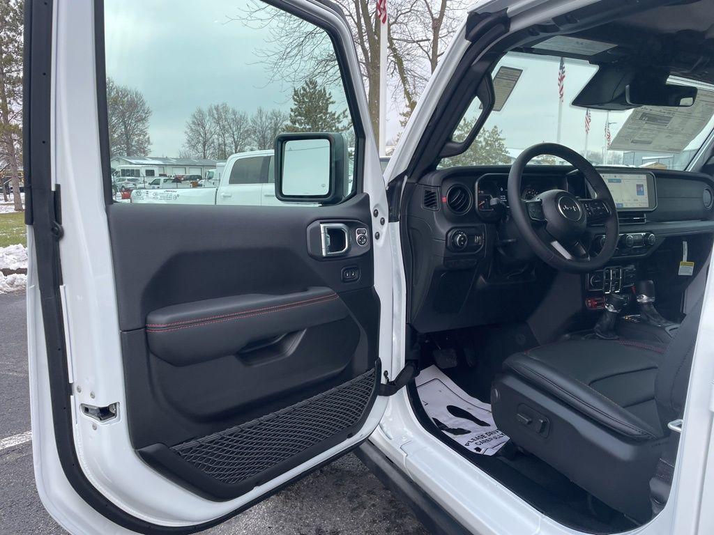 new 2026 Jeep Gladiator car, priced at $61,005