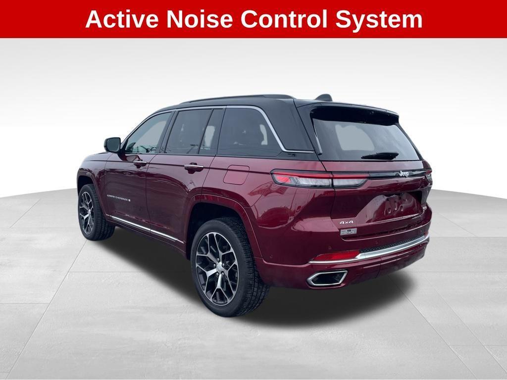 used 2024 Jeep Grand Cherokee car, priced at $46,990