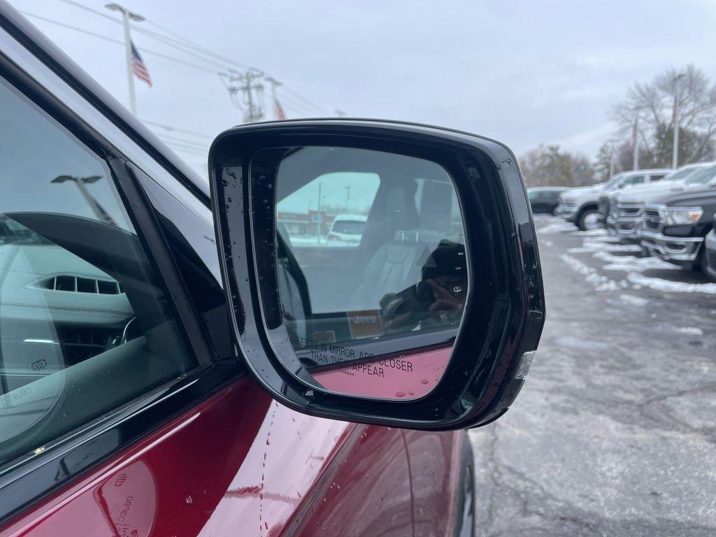 used 2024 Jeep Grand Cherokee car, priced at $46,990