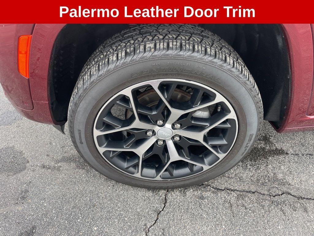 used 2024 Jeep Grand Cherokee car, priced at $46,990