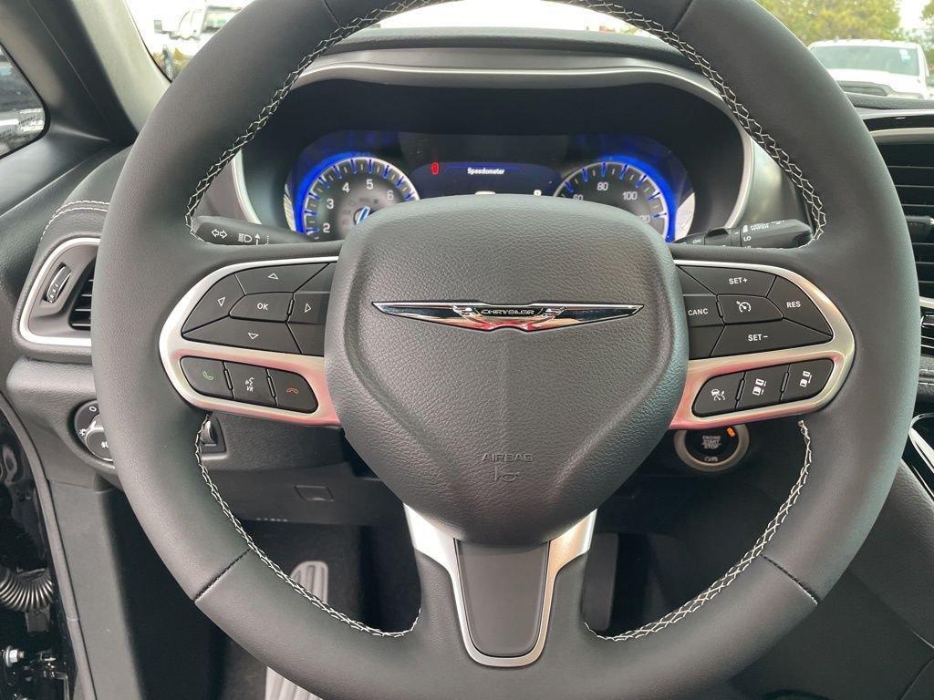 new 2026 Chrysler Pacifica car, priced at $47,839