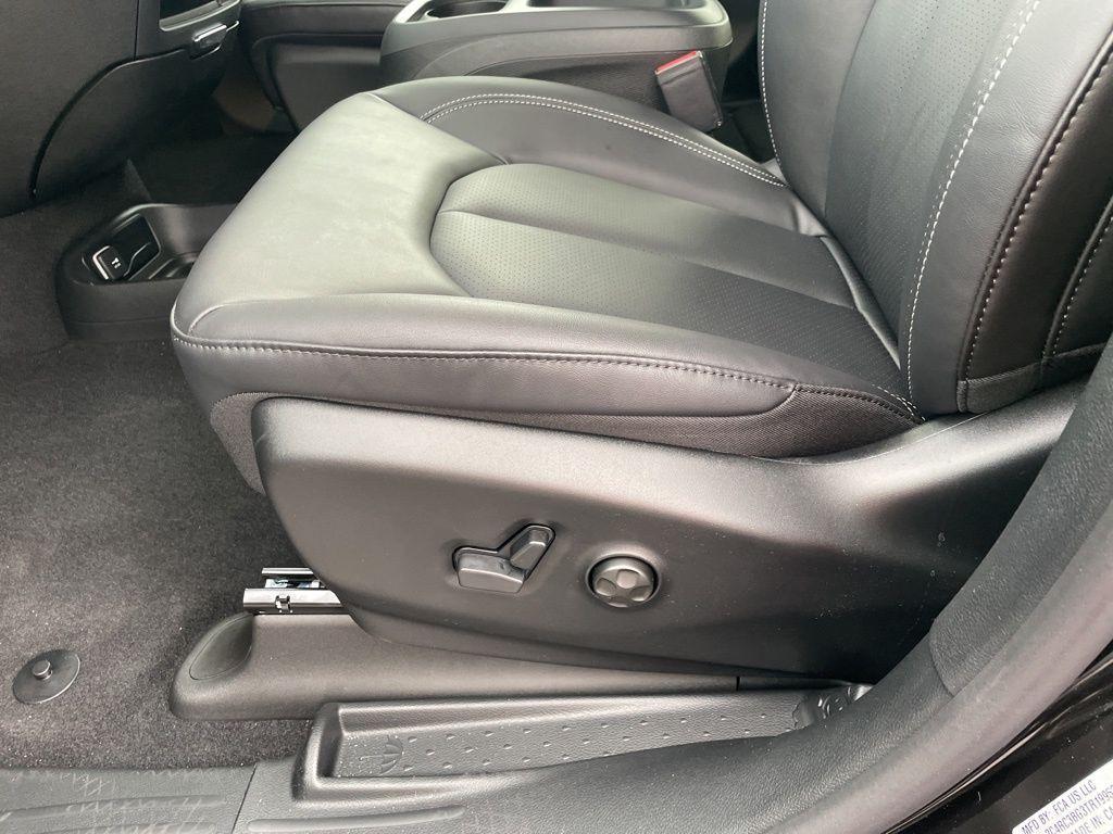 new 2026 Chrysler Pacifica car, priced at $48,839