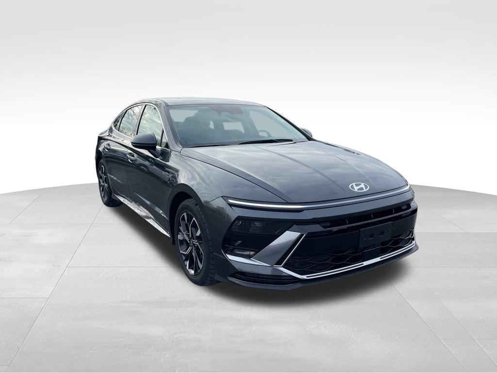 used 2024 Hyundai Sonata car, priced at $20,164