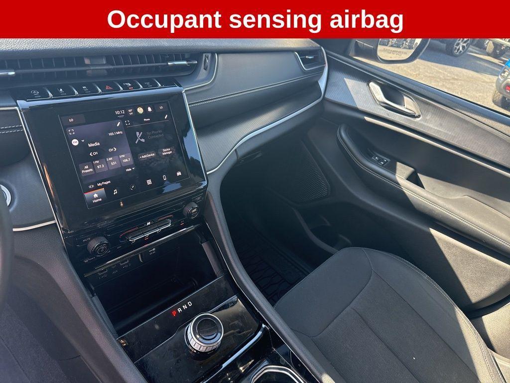 used 2023 Jeep Grand Cherokee car, priced at $27,750