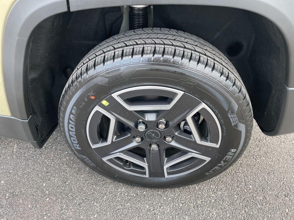 new 2026 Jeep Cherokee car, priced at $38,333