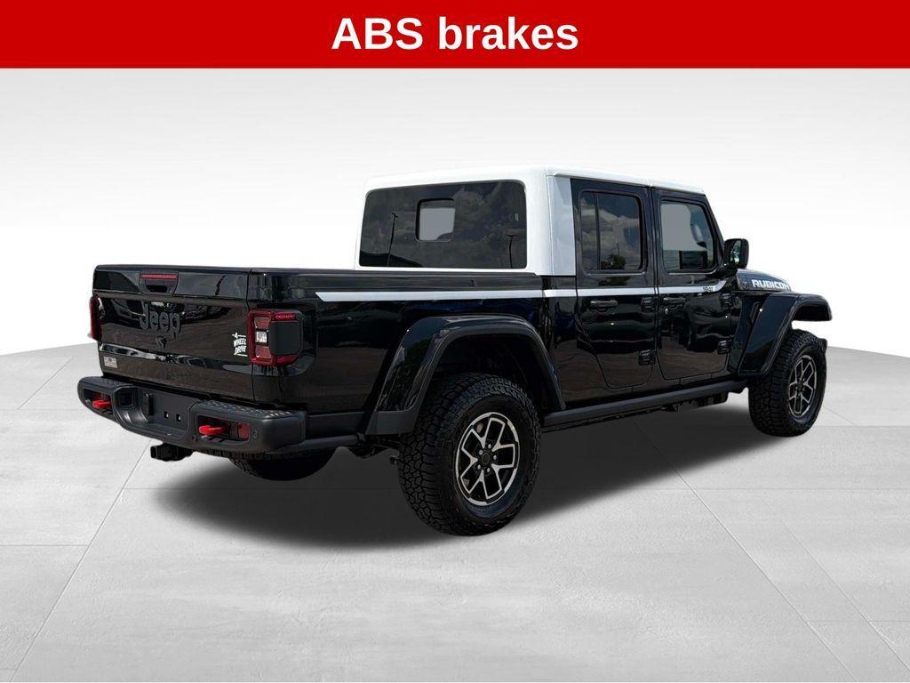 new 2026 Jeep Gladiator car, priced at $58,203
