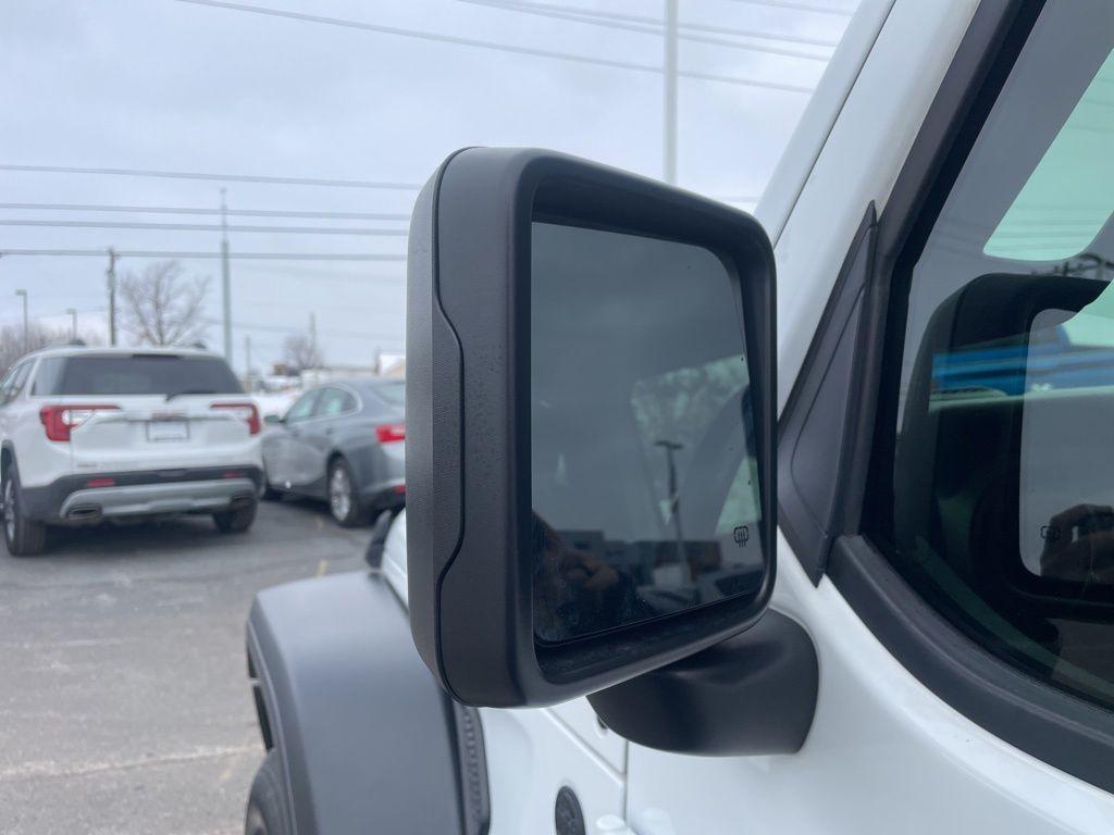 used 2021 Jeep Wrangler Unlimited car, priced at $27,165