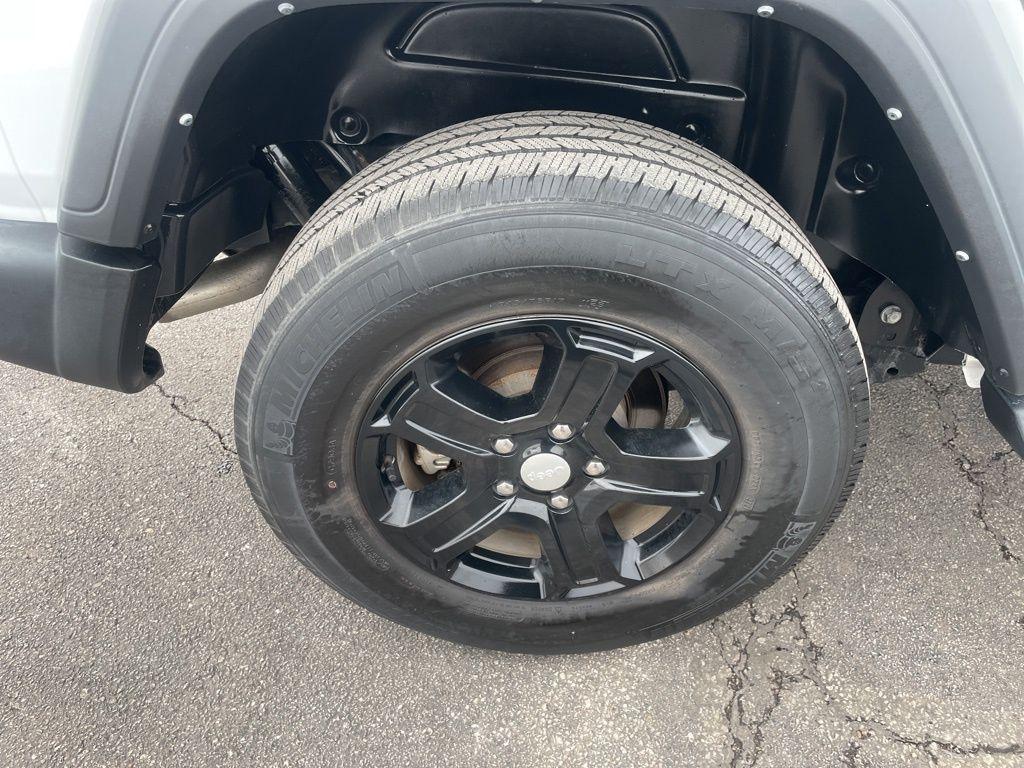 used 2021 Jeep Wrangler Unlimited car, priced at $27,165