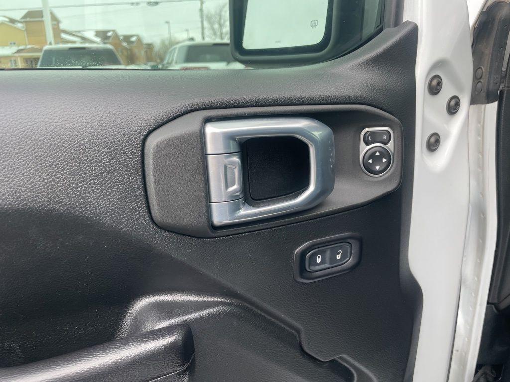 used 2021 Jeep Wrangler Unlimited car, priced at $27,165