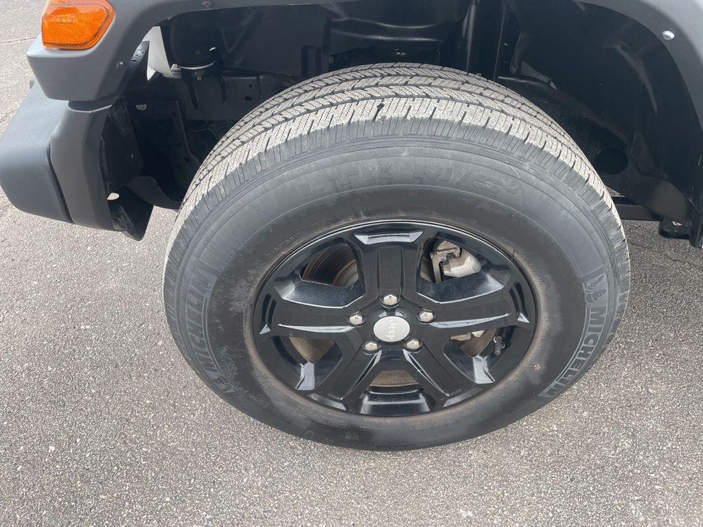 used 2021 Jeep Wrangler Unlimited car, priced at $27,165