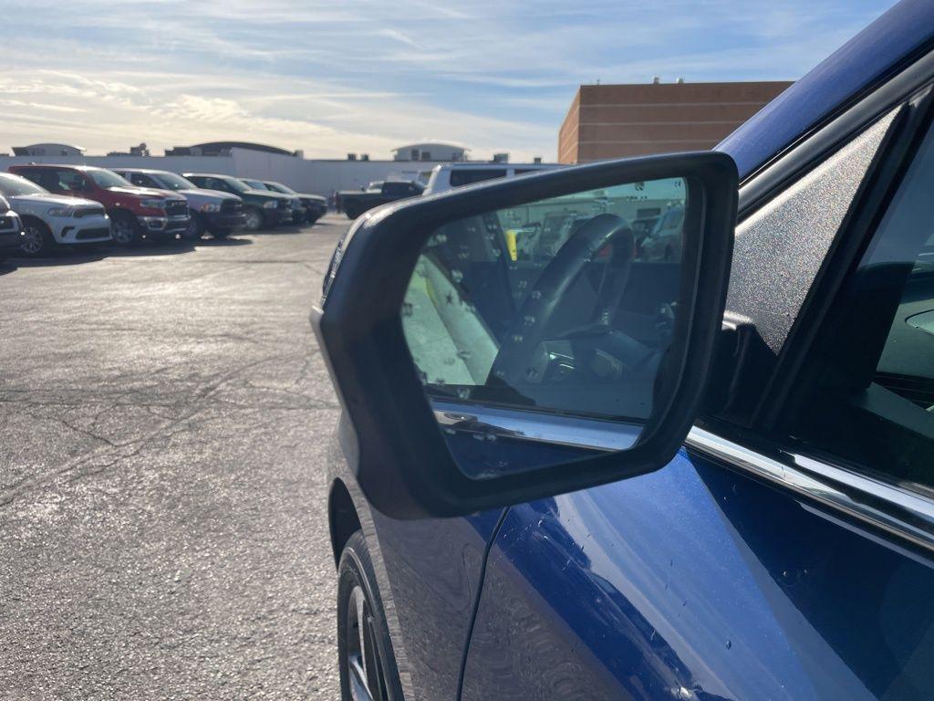 used 2022 Chevrolet Equinox car, priced at $21,541