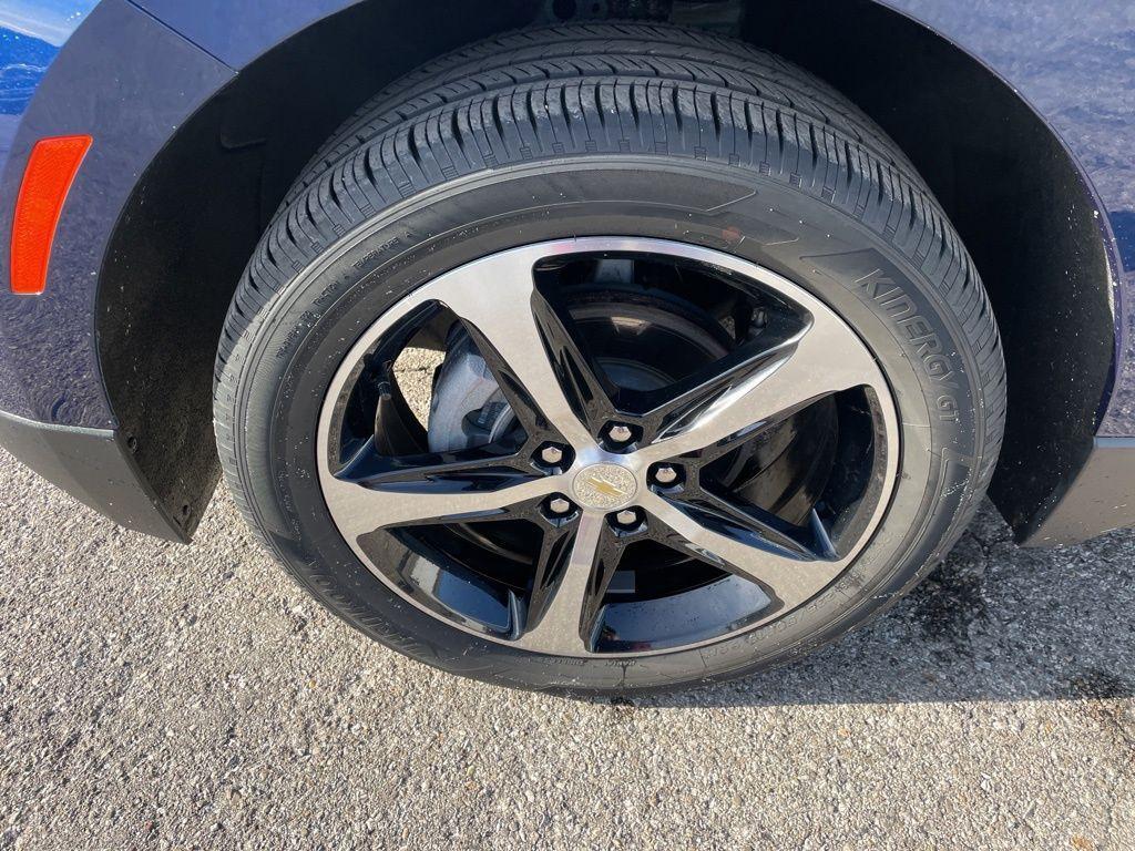 used 2022 Chevrolet Equinox car, priced at $21,541