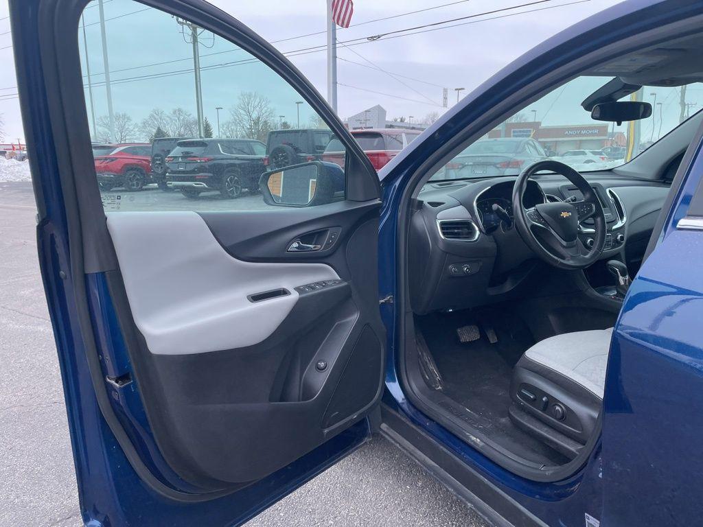 used 2022 Chevrolet Equinox car, priced at $21,541