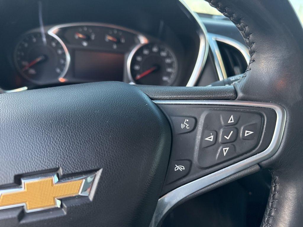 used 2022 Chevrolet Equinox car, priced at $19,317