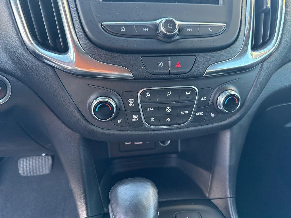 used 2022 Chevrolet Equinox car, priced at $19,317