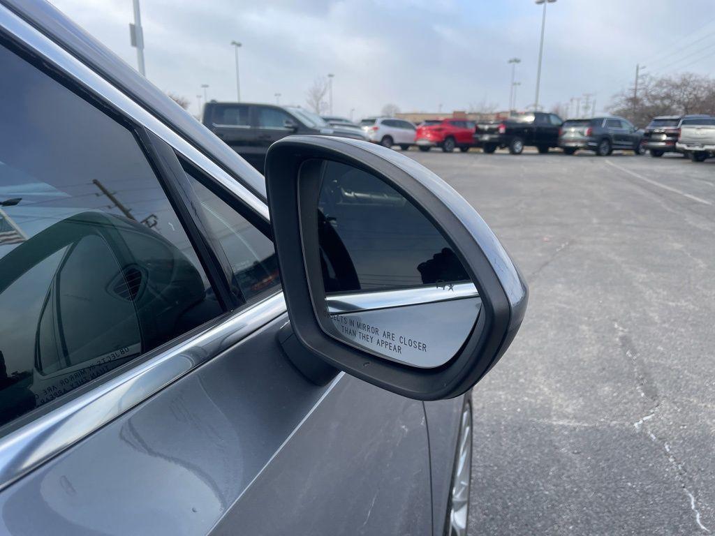 used 2022 Buick Envision car, priced at $24,895