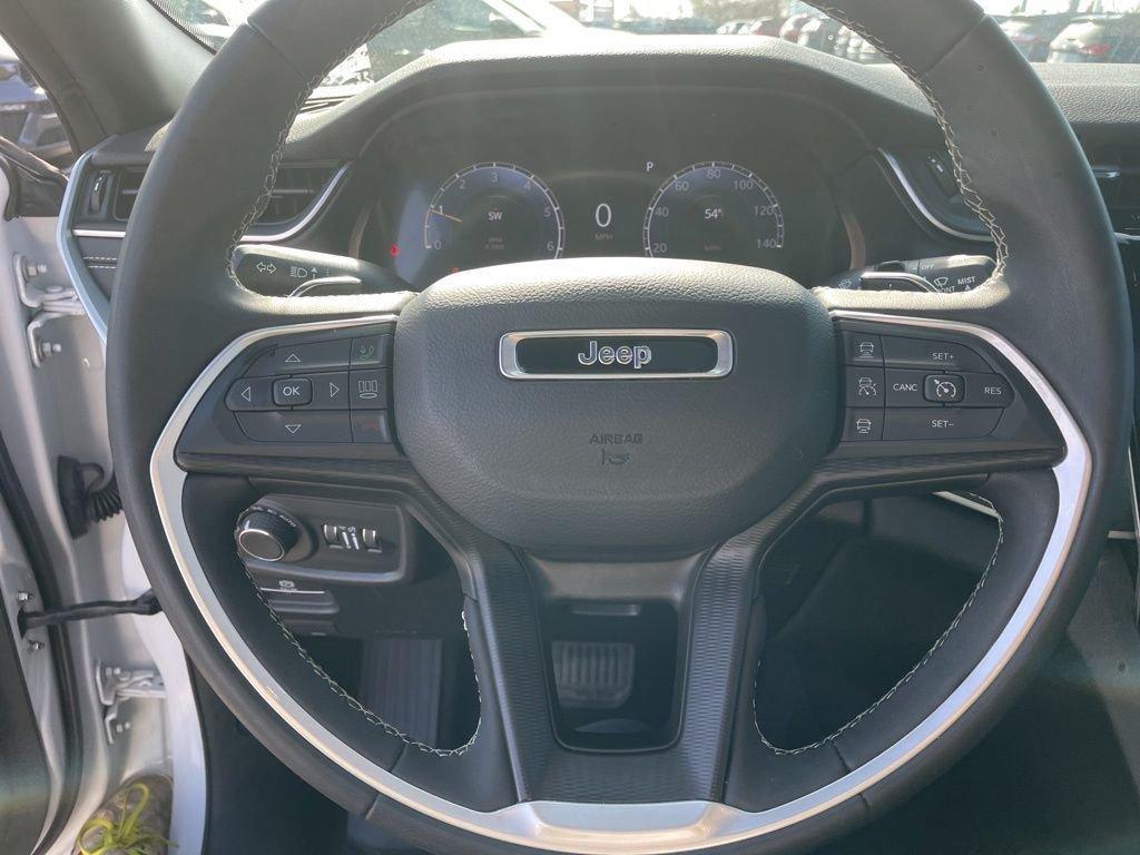 used 2024 Jeep Grand Cherokee car, priced at $35,031