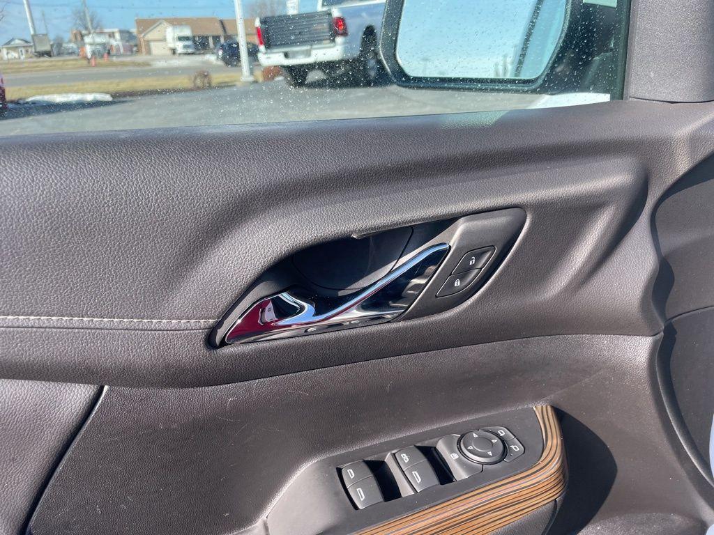 used 2023 GMC Acadia car, priced at $27,655