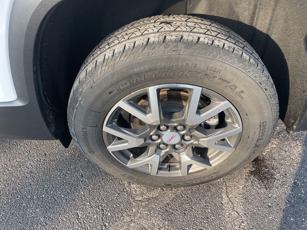 used 2023 GMC Acadia car, priced at $27,655