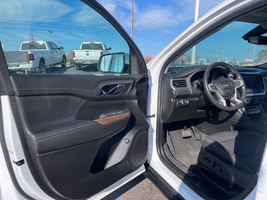 used 2023 GMC Acadia car, priced at $27,655