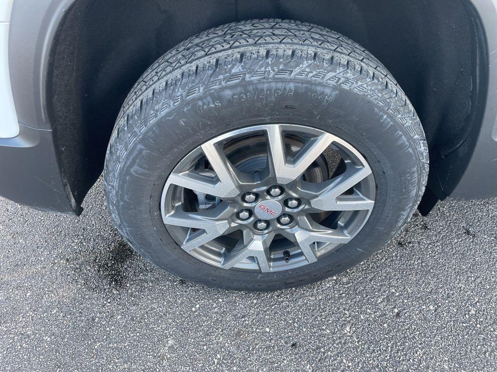 used 2023 GMC Acadia car, priced at $27,655