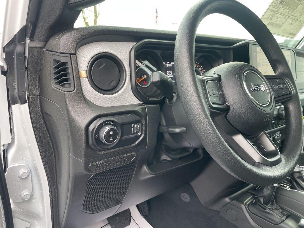 new 2026 Jeep Gladiator car, priced at $44,491