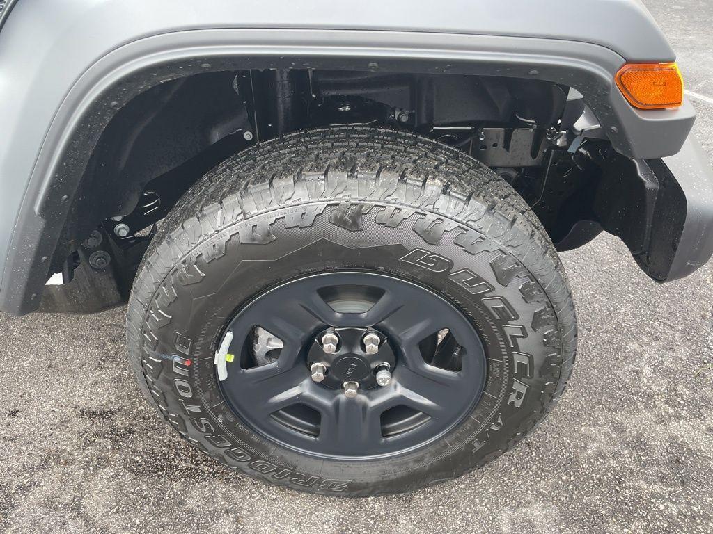 new 2026 Jeep Gladiator car, priced at $44,491