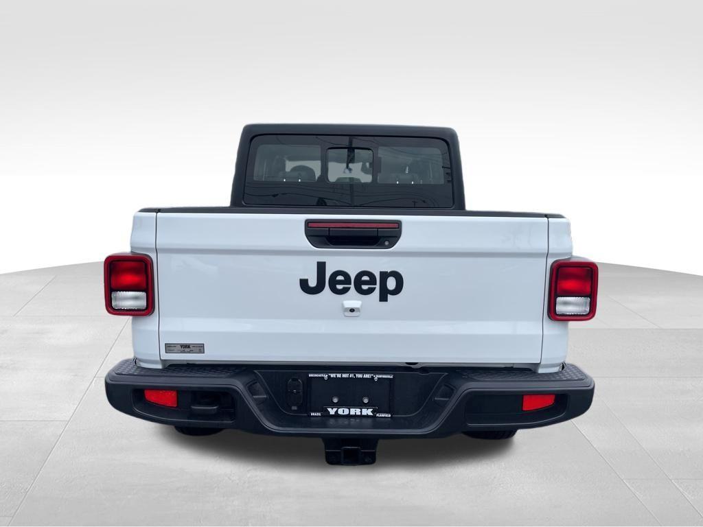 new 2026 Jeep Gladiator car, priced at $44,491
