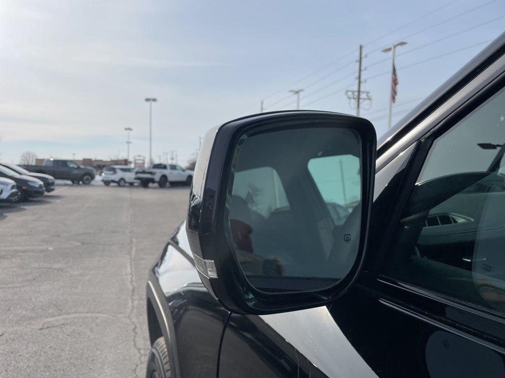 new 2026 Jeep Grand Cherokee car, priced at $46,581