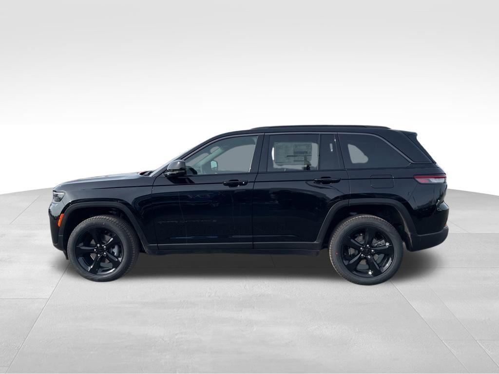new 2026 Jeep Grand Cherokee car, priced at $46,581