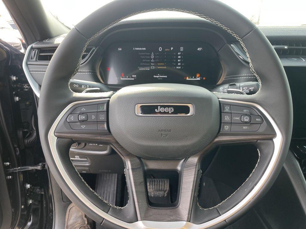 new 2026 Jeep Grand Cherokee car, priced at $46,581