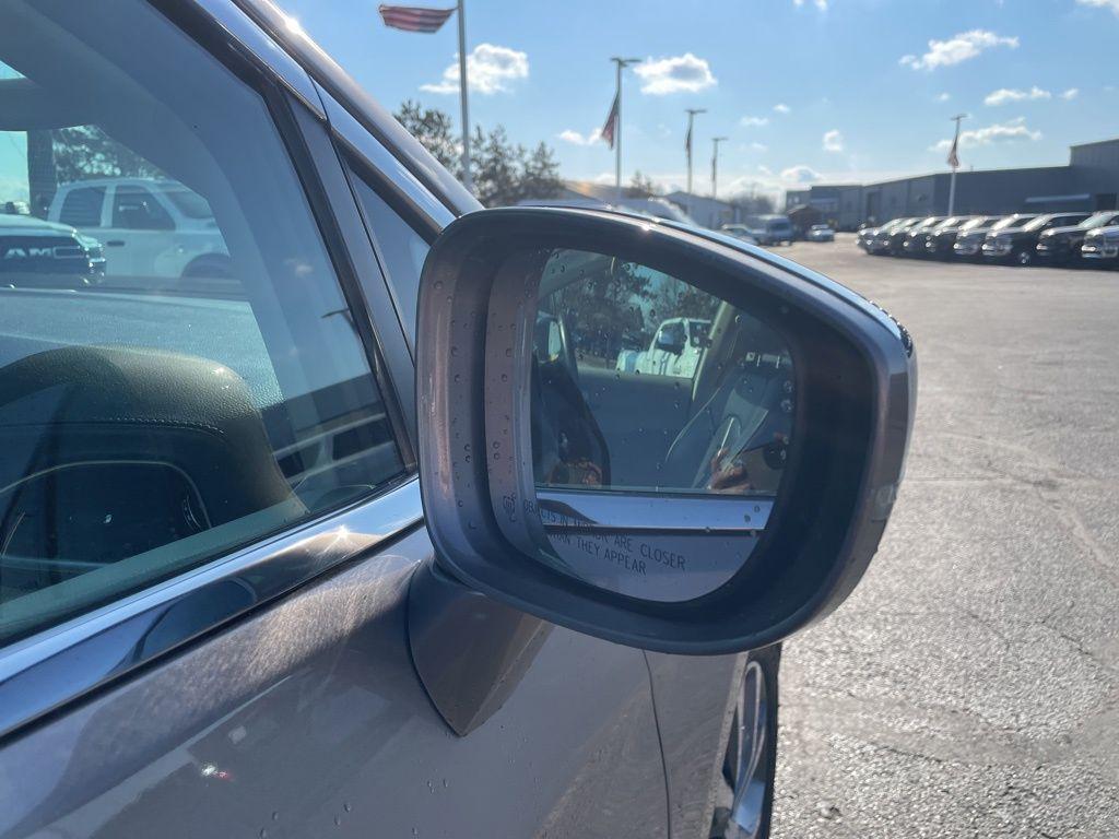 used 2017 Chrysler Pacifica car, priced at $11,988