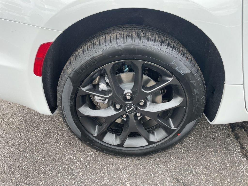 new 2026 Chrysler Pacifica car, priced at $56,863