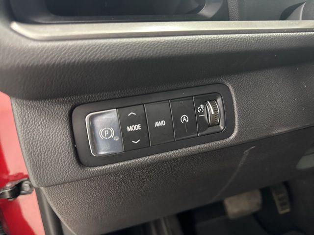 used 2026 Chevrolet Traverse car, priced at $44,989