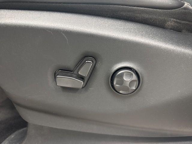 used 2023 Chrysler Pacifica car, priced at $25,988