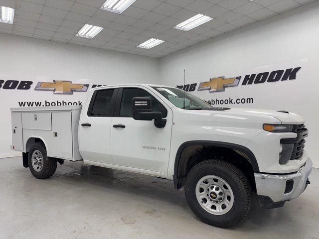 new 2025 Chevrolet Silverado 3500 car, priced at $48,278