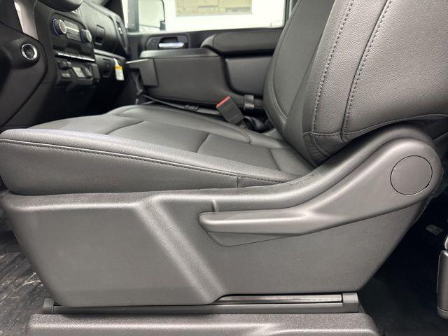 new 2025 Chevrolet Silverado 3500 car, priced at $48,565