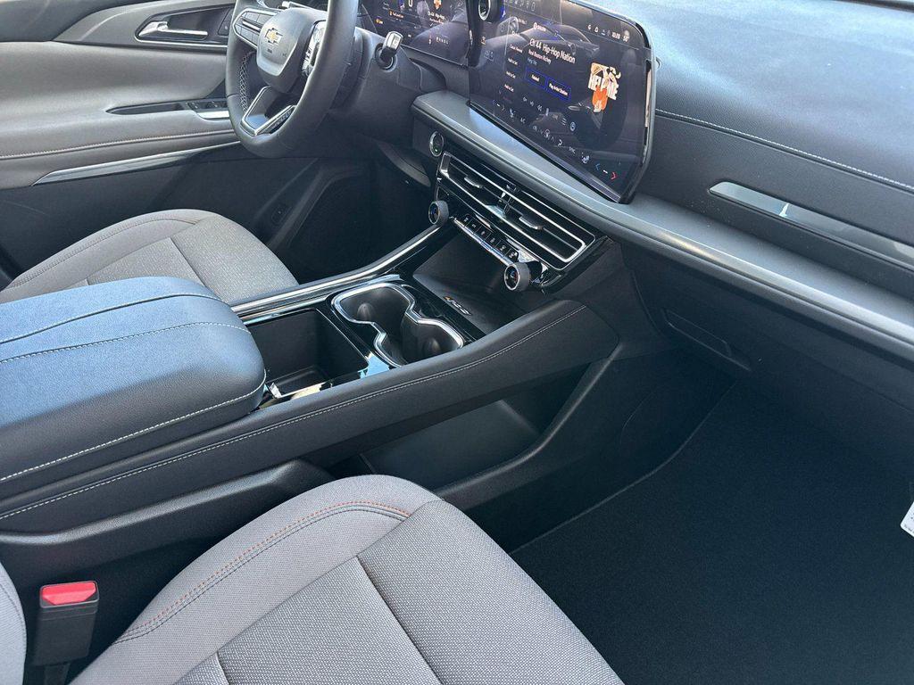 new 2026 Chevrolet Traverse car, priced at $47,659