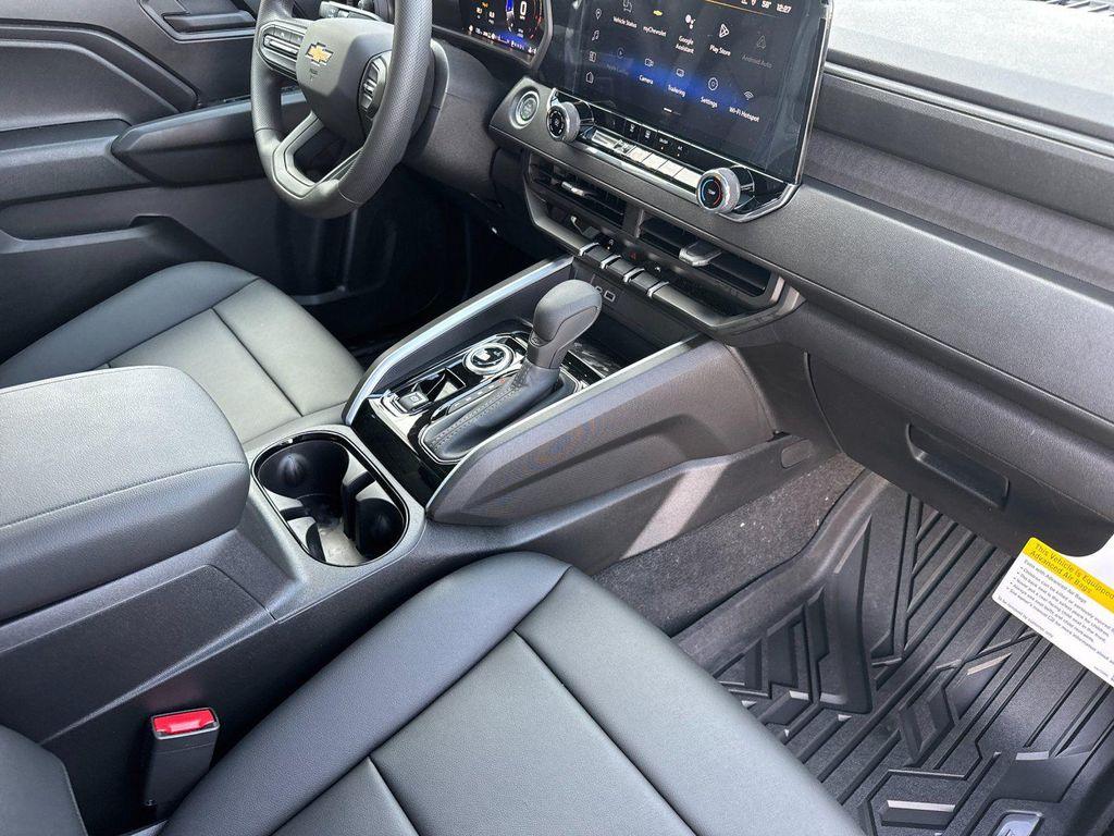 new 2026 Chevrolet Colorado car, priced at $39,433