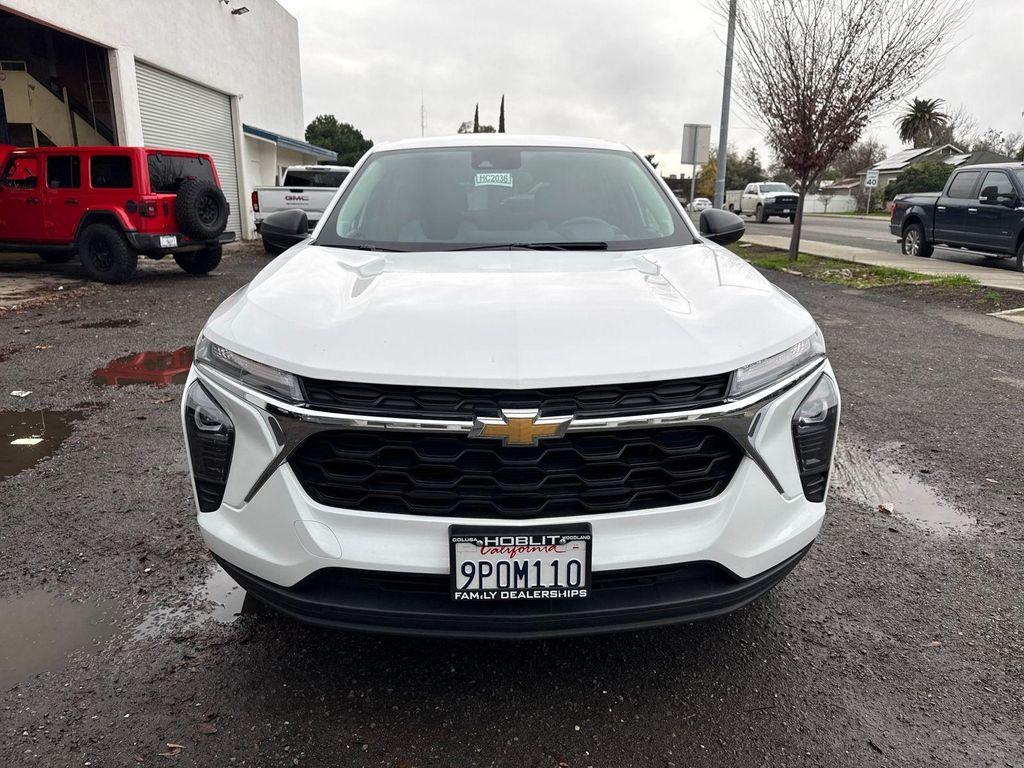 used 2024 Chevrolet Trax car, priced at $17,000